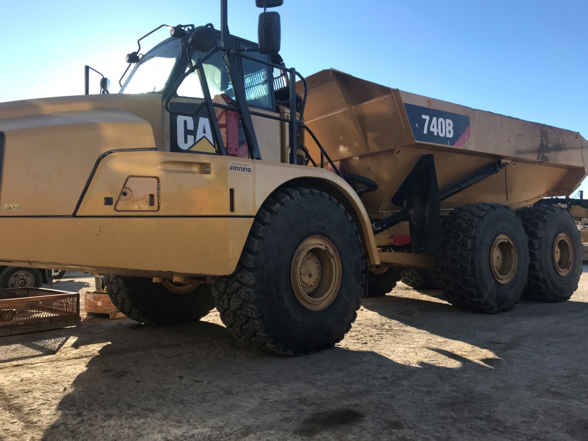 Caterpillar 740B Articulated Dump Truck - Spectrum Equipment