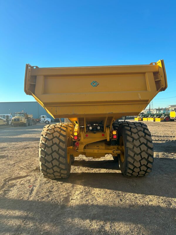 2022 CATERPILLAR 730 Articulated Dump Truck - Image 6